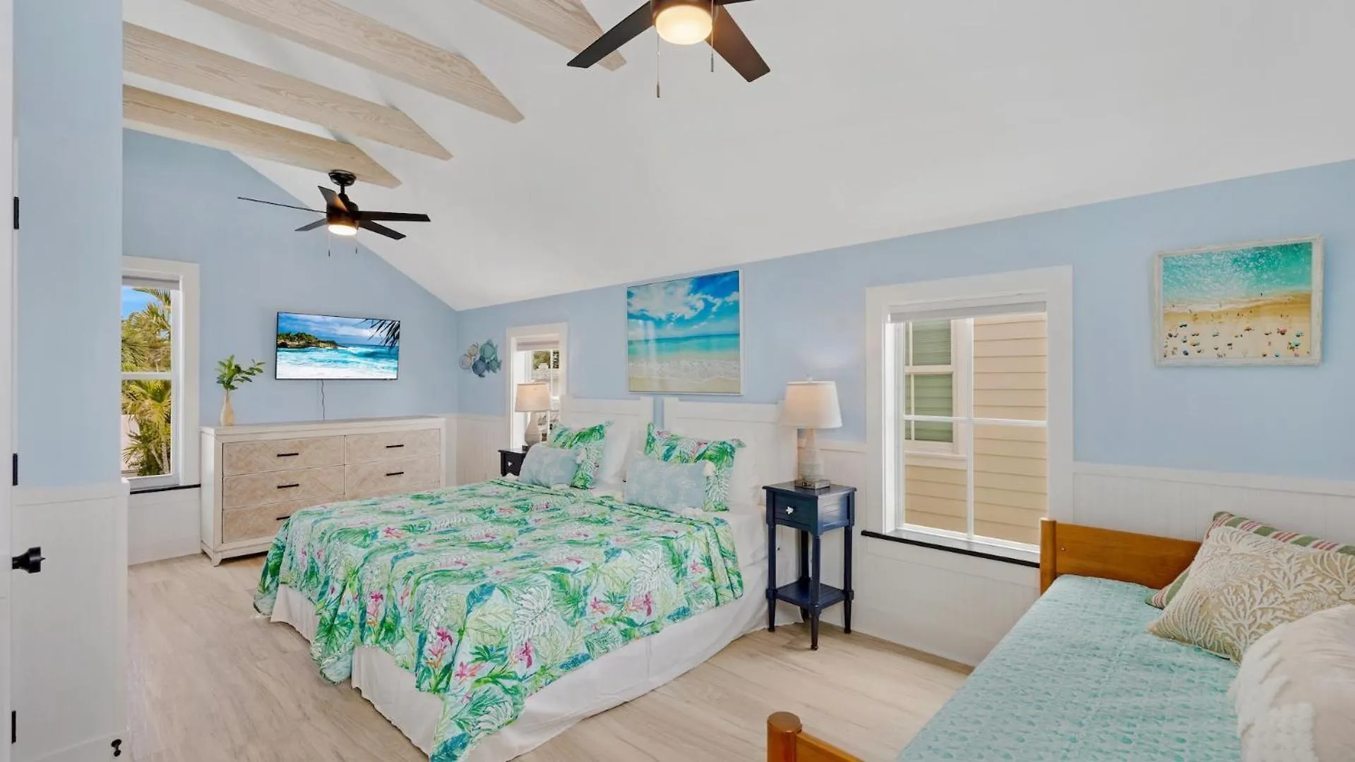 The Duke And The Duchess By Last Key Realty Key West United States